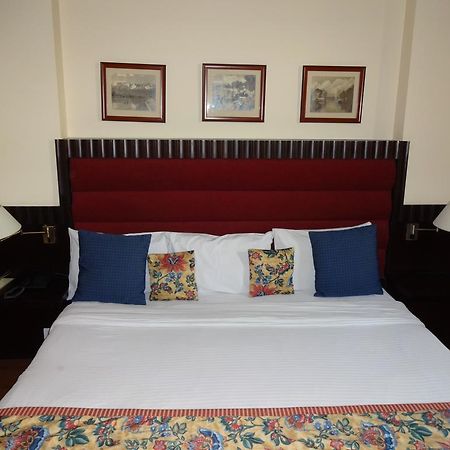 Hotel Broadway Delhi Luaran gambar