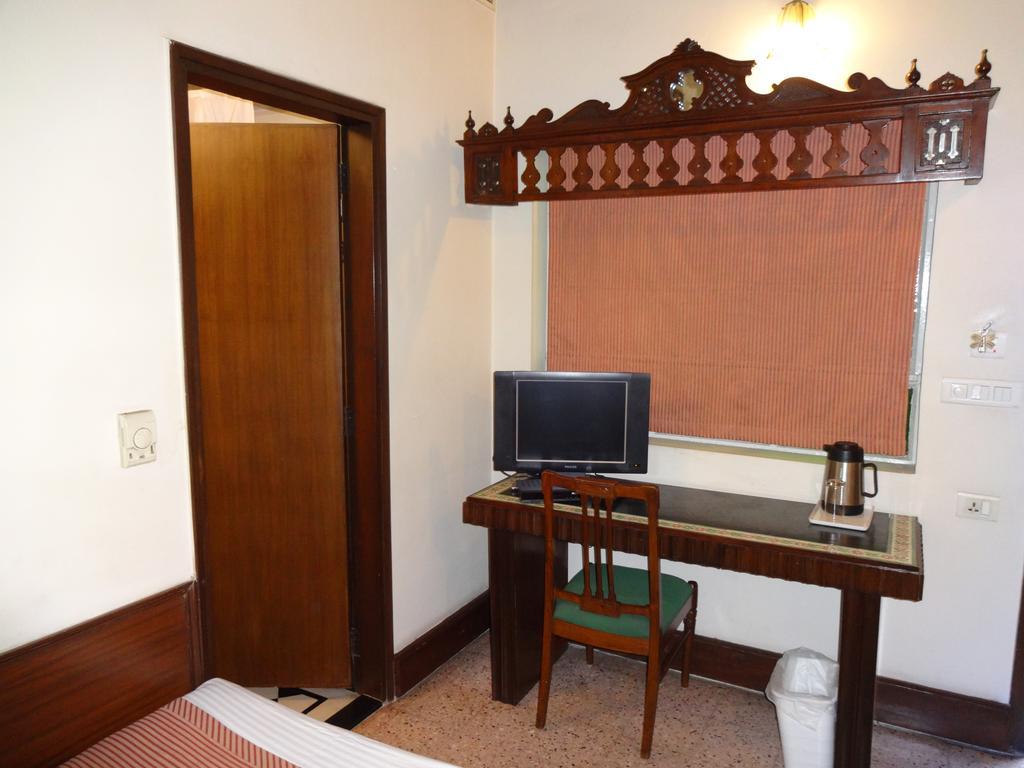 Hotel Broadway Delhi Luaran gambar