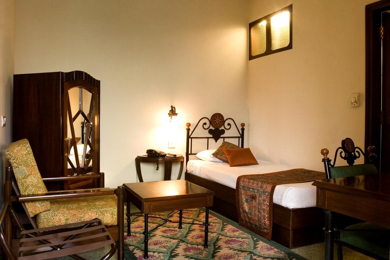 Hotel Broadway Delhi Luaran gambar
